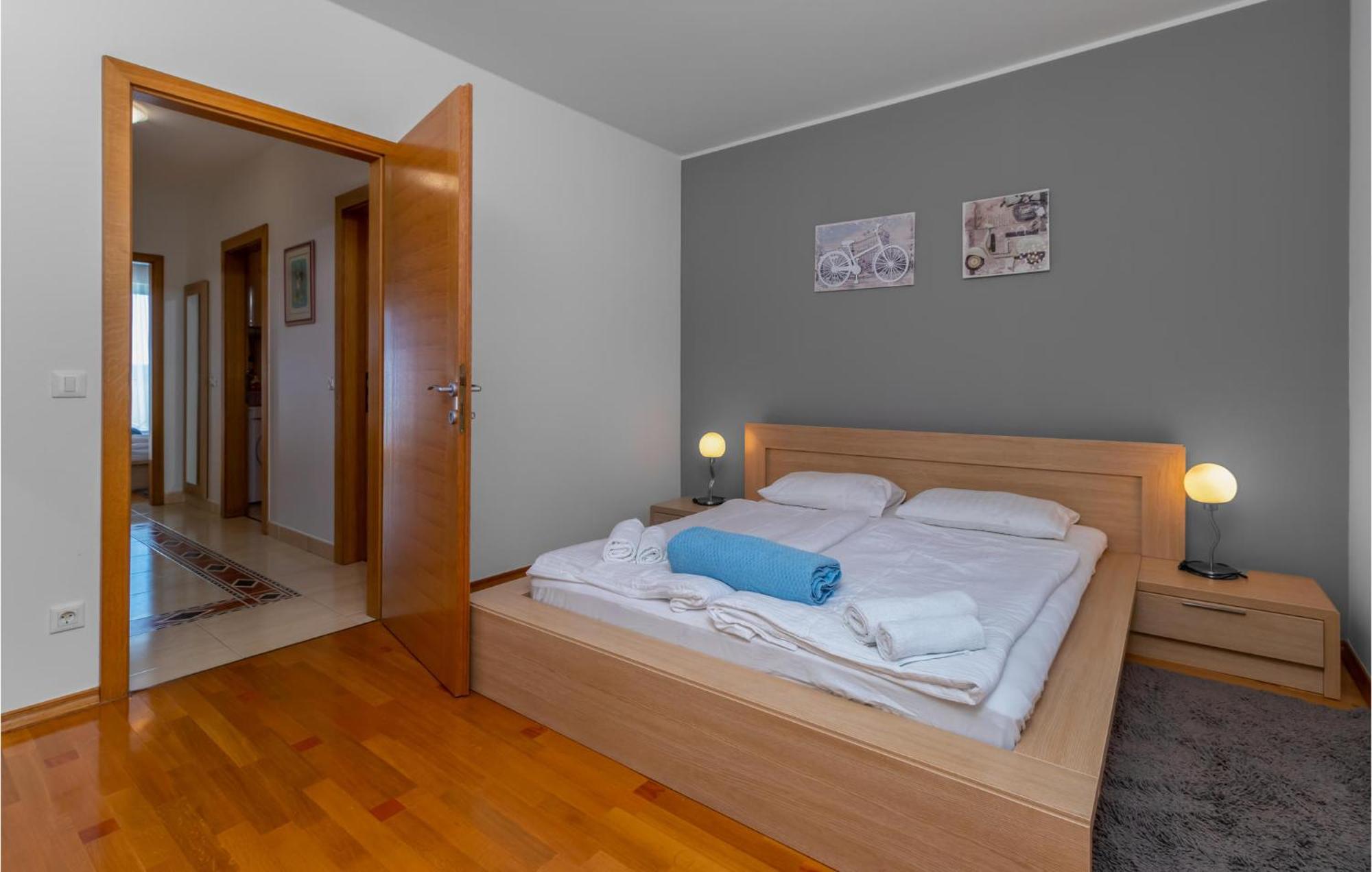 Lovely Apartment In Selce With House Sea View Exterior foto