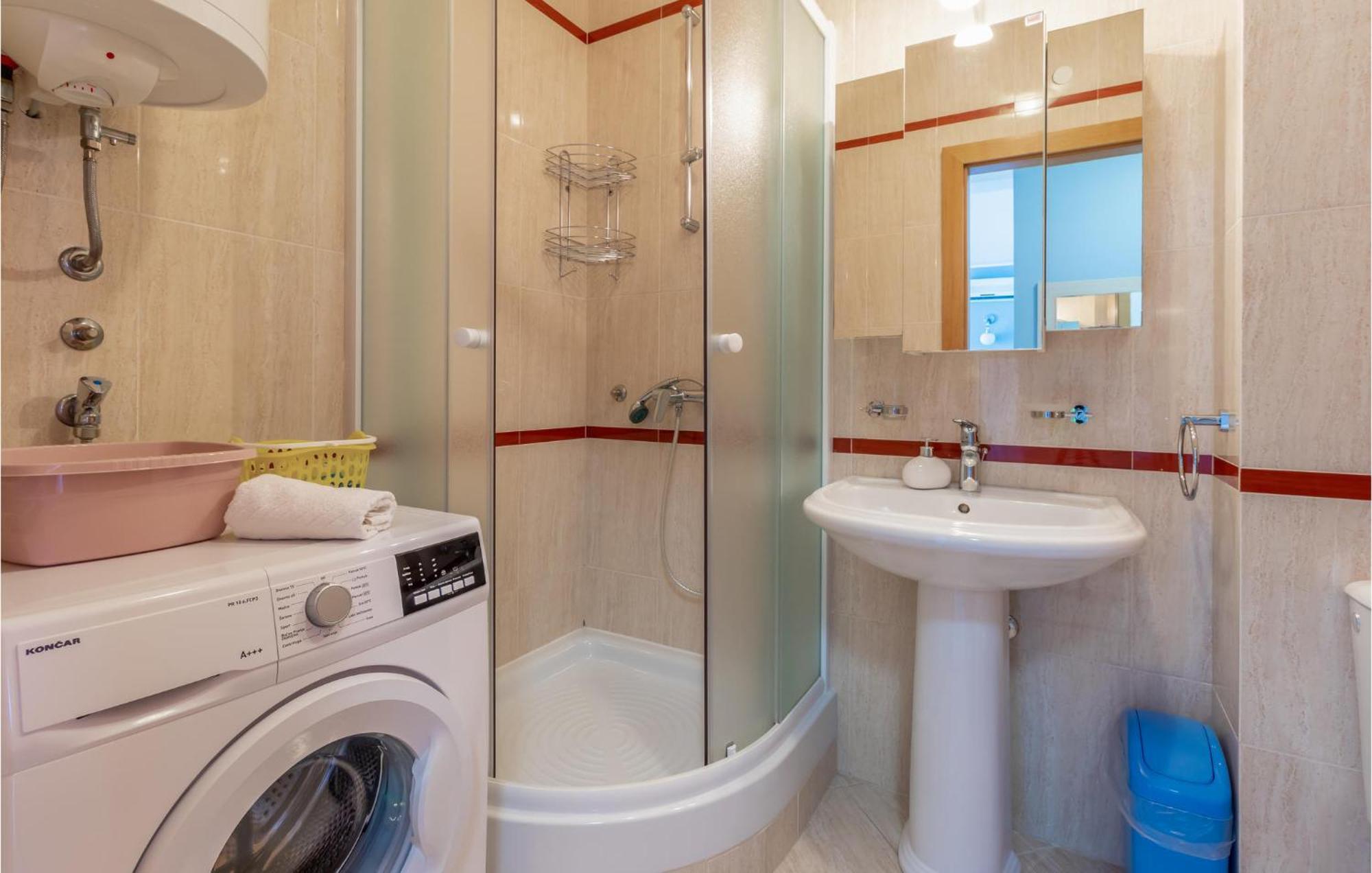 Lovely Apartment In Selce With House Sea View Exterior foto